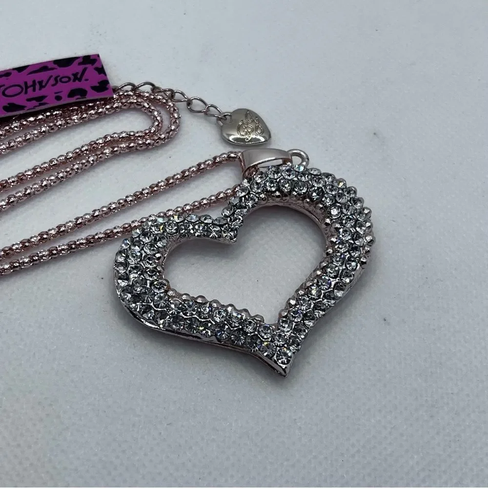 NECKLACE! Betsey Johnson Crystal Heart Pendant w/ “Rosegold” chain BNWT - Picture 2 of 8